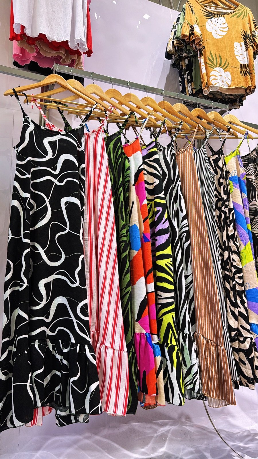 e50735c8-71ab-40d1-89ec-e91f60bc9563 CURVA VESTIDO FRIDA LINO ESTAMPADO - Imagen 1